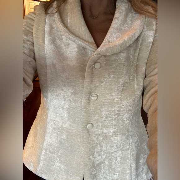 Velvet blazer, no tags size 6 - Picture 2 of 8
